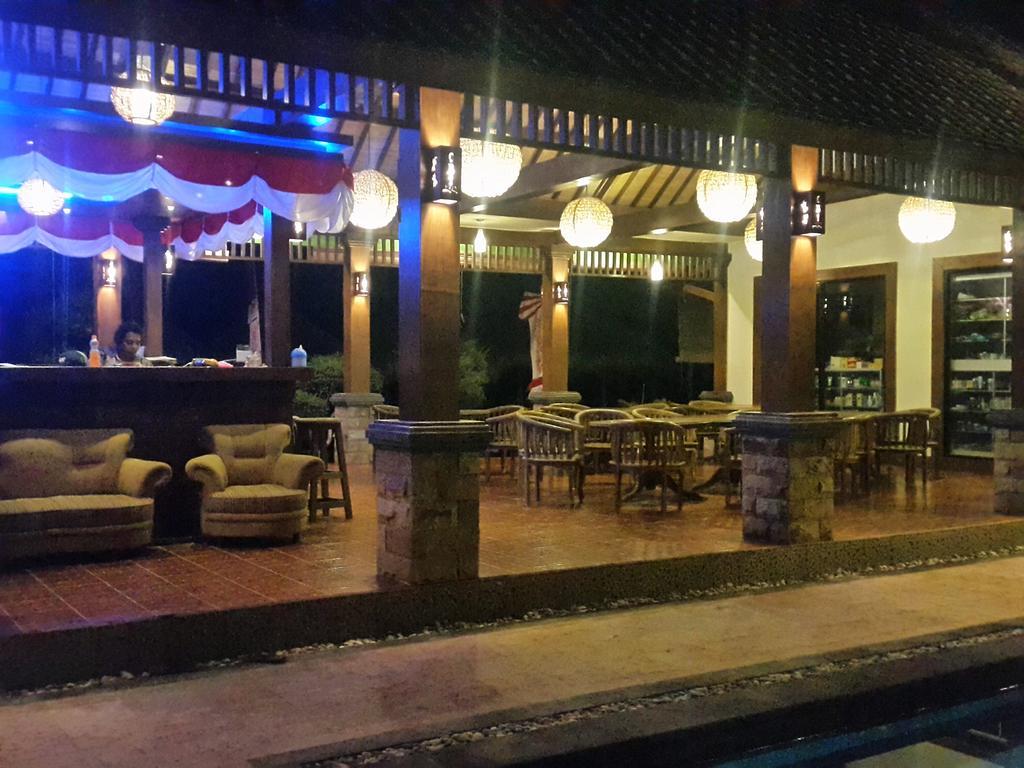 Coral Beach Pizza Cottages Gili Trawangan Extérieur photo