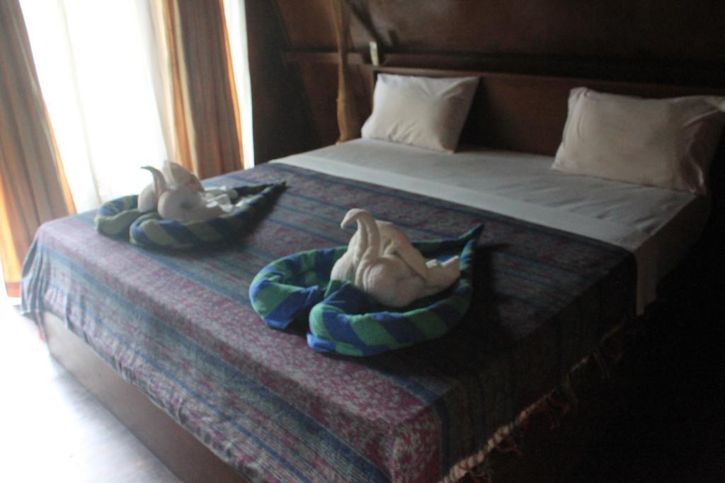 Coral Beach Pizza Cottages Gili Trawangan Extérieur photo
